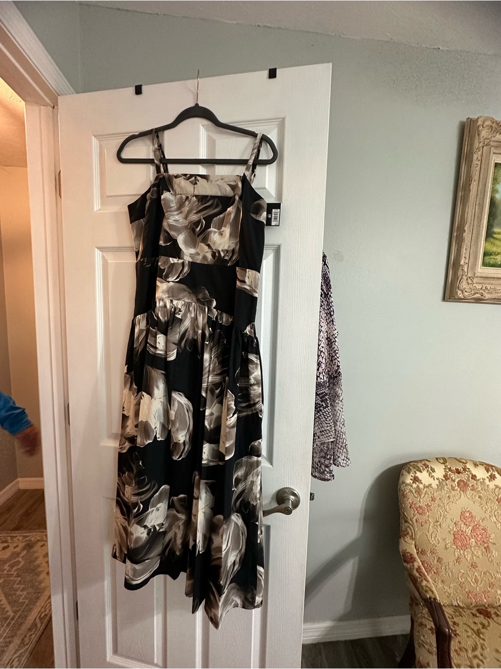 Simply Vera Vera Wang Black Floral Midi Dress with Cream Brushstroke Print
